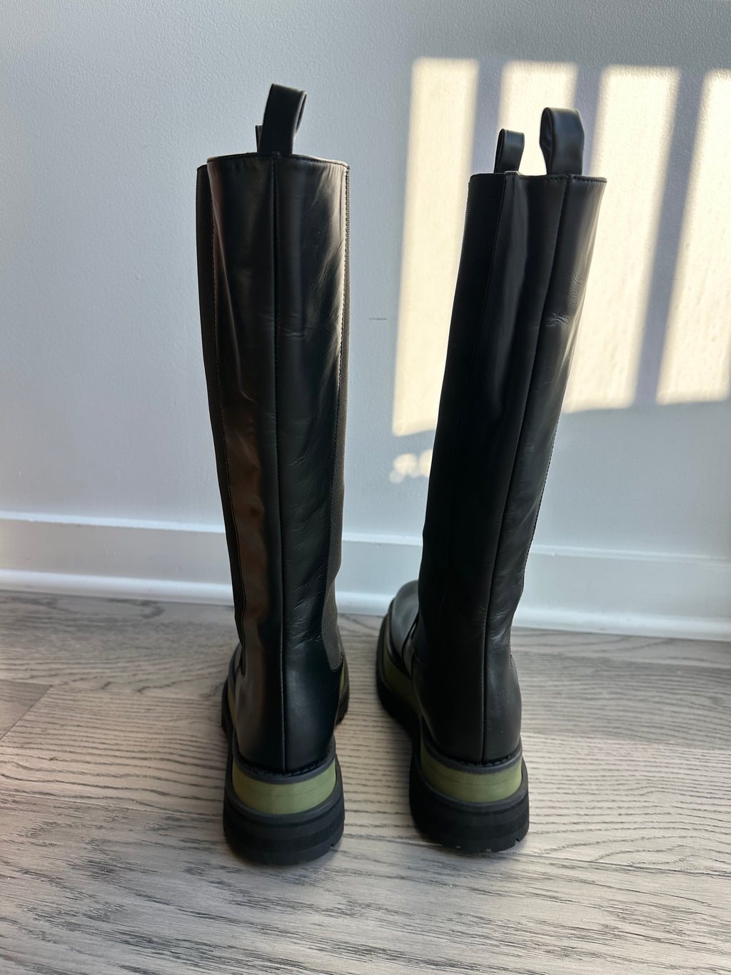 Paloma Barcelo Cora Knee High Platform Boots in Black