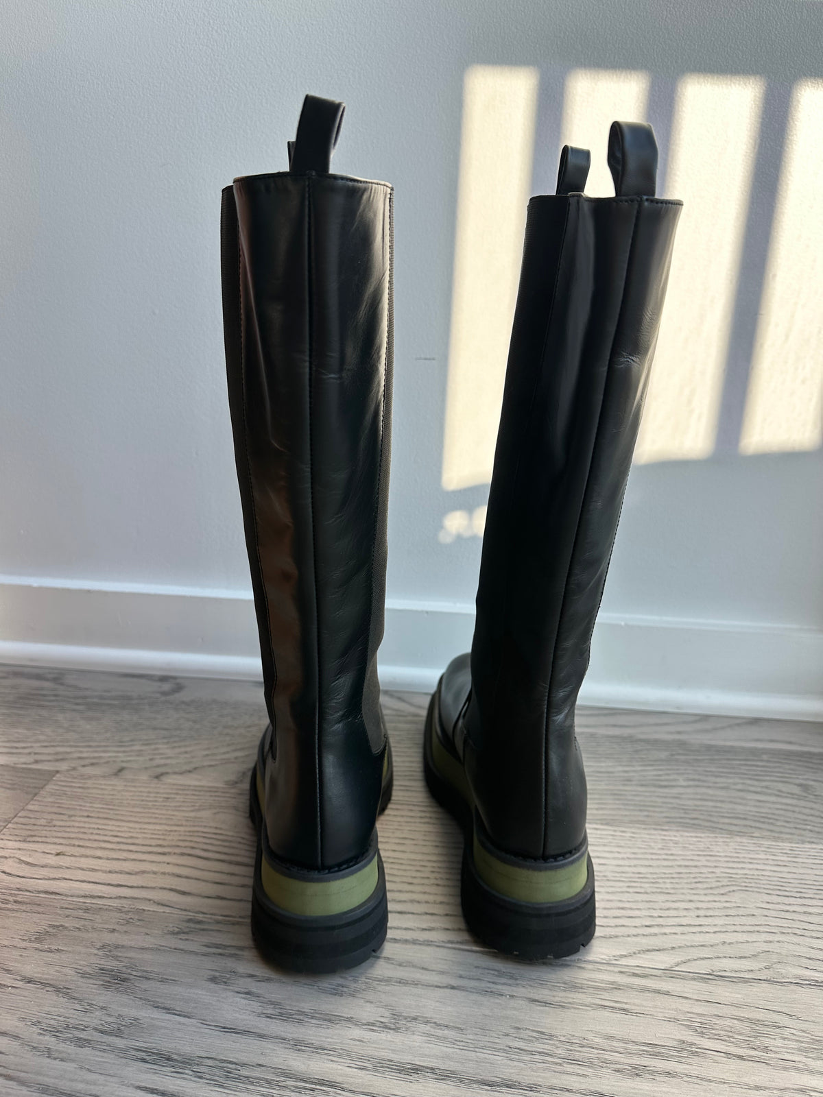 Paloma Barcelo Cora Knee High Platform Boots in Black
