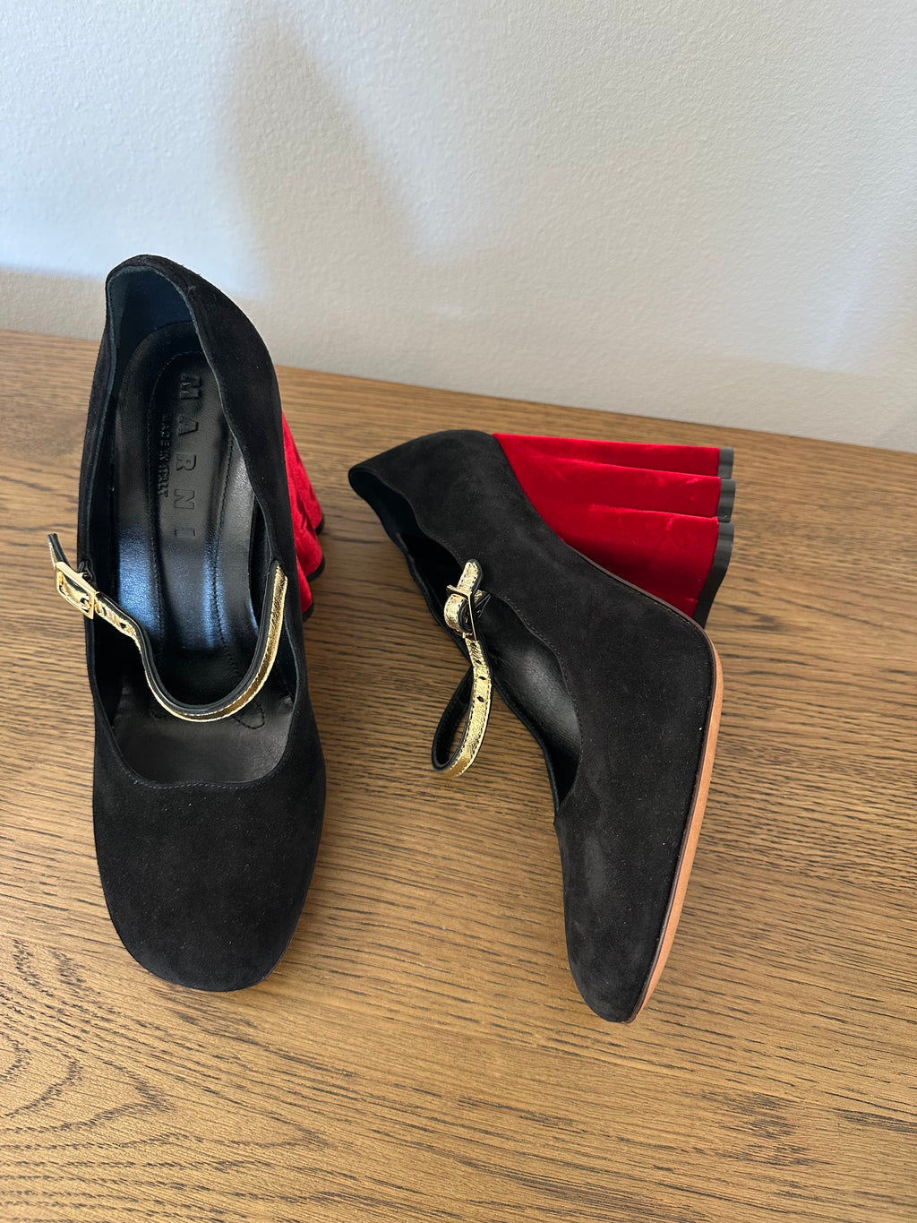 Marni Scalloped Heels in Black/Red Velvet