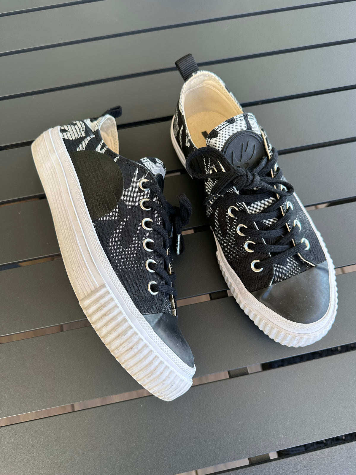 Alexander McQueen Sneakers in Black/White Denim & Leather