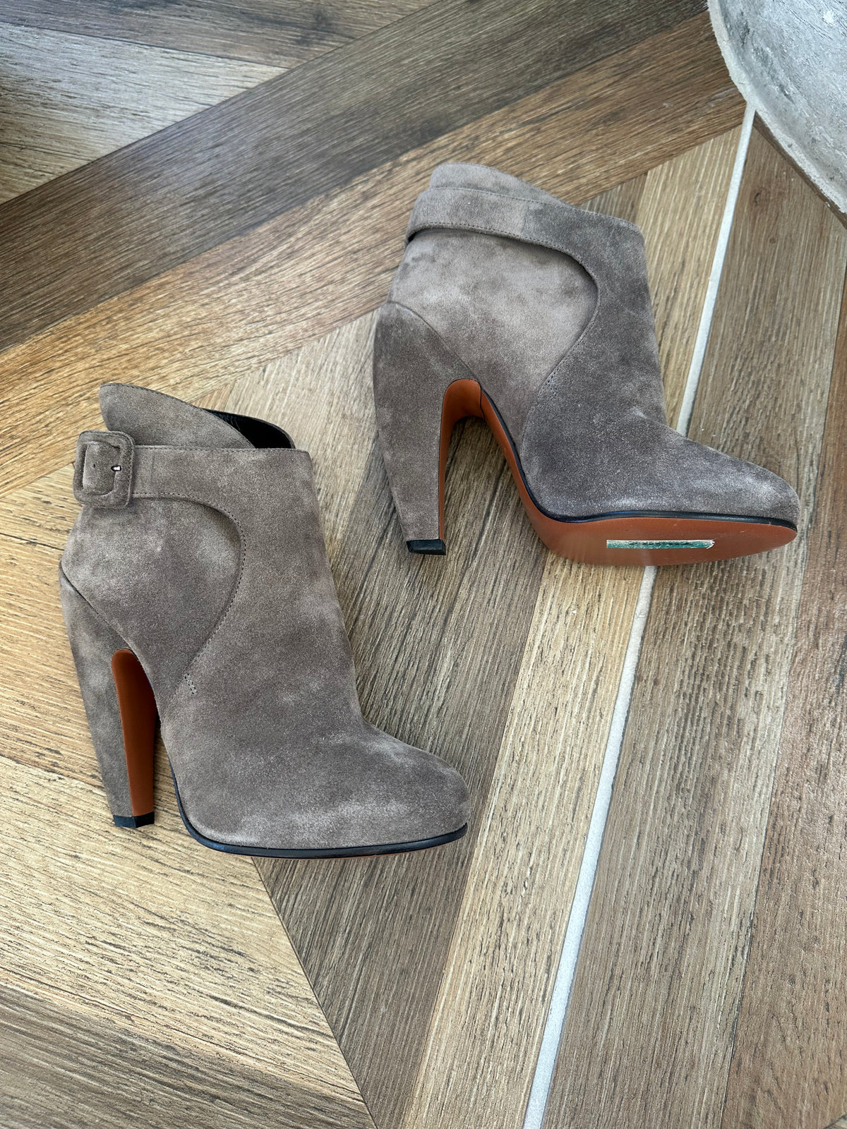 Alaïa Heeled Booties in Grey Suede