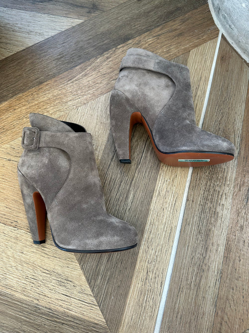 Alaïa Heeled Booties in Grey Suede