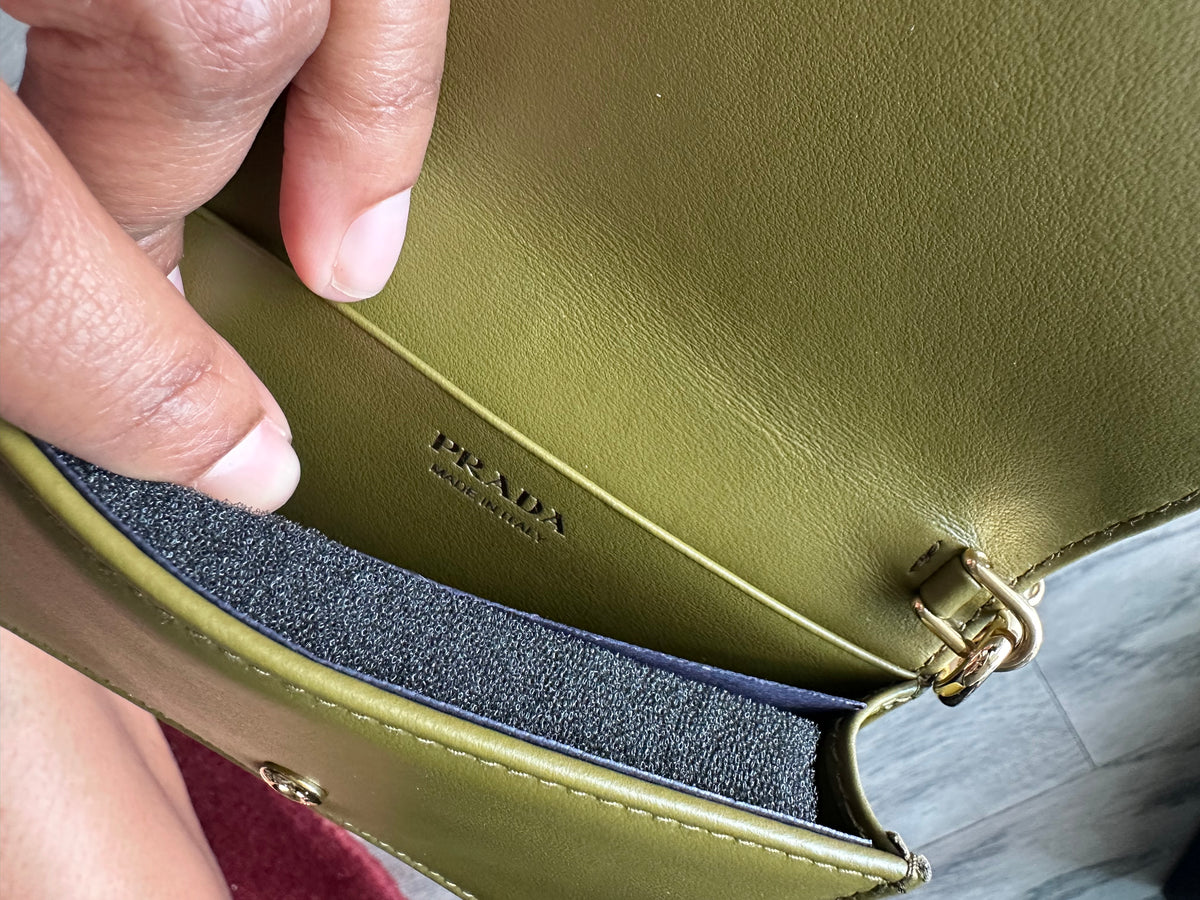 Prada Wallet on Chain in Green Raffia