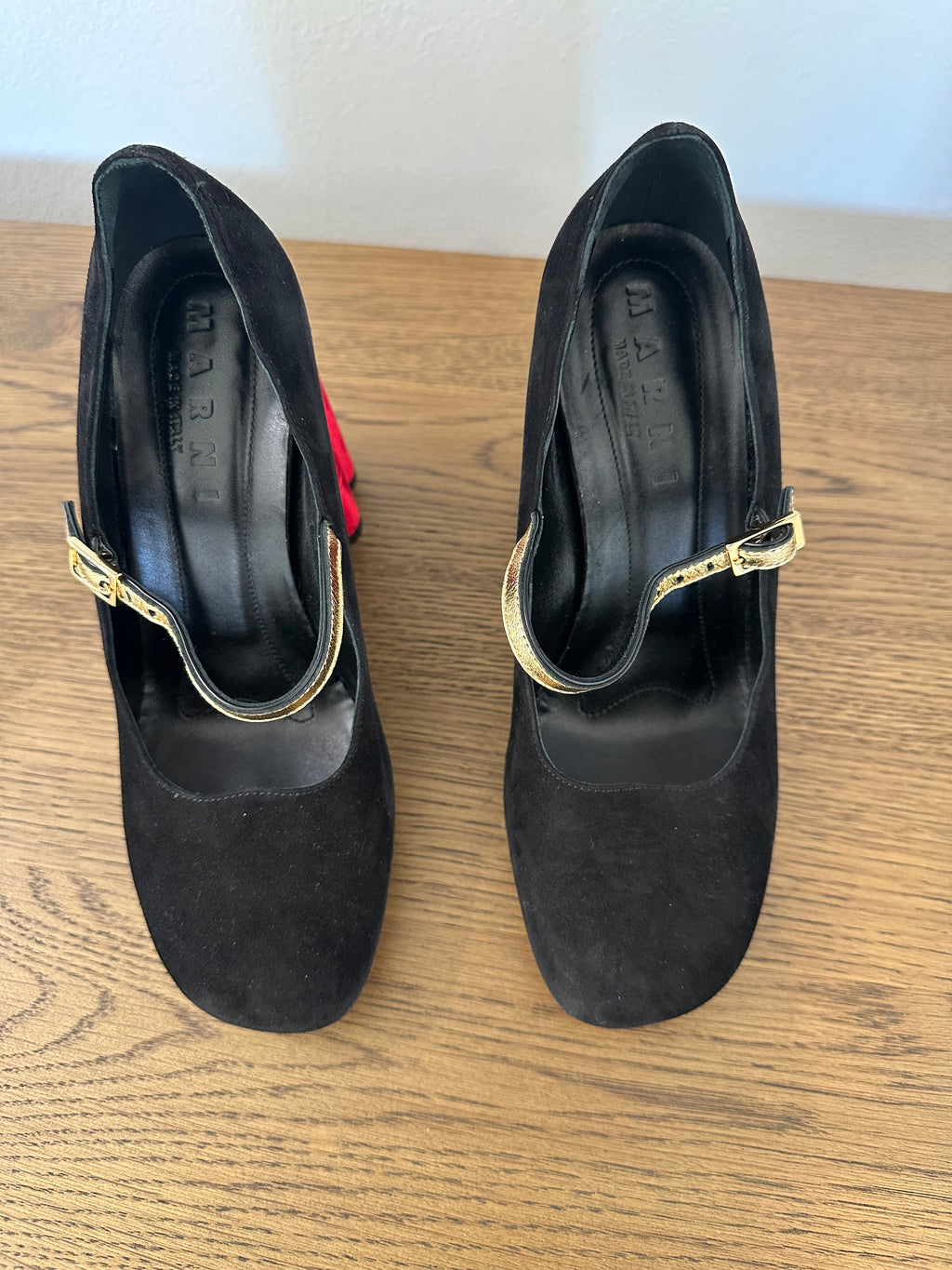 Marni Scalloped Heels in Black/Red Velvet